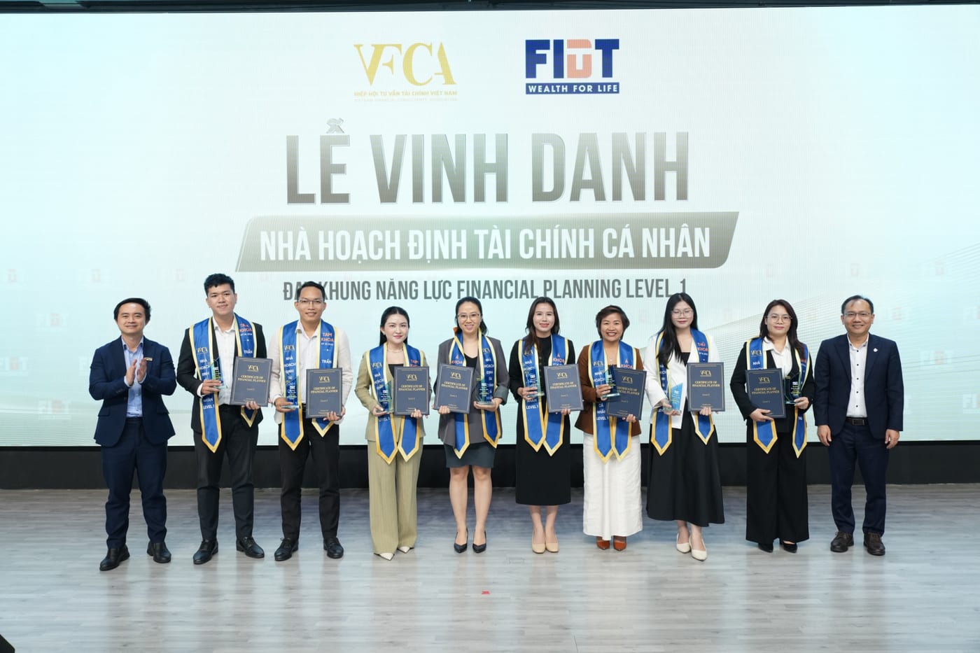 Lễ vinh danh Nhà hoạch định tài chính cá nhân đạt khung năng lực Financial Planning Level 1
